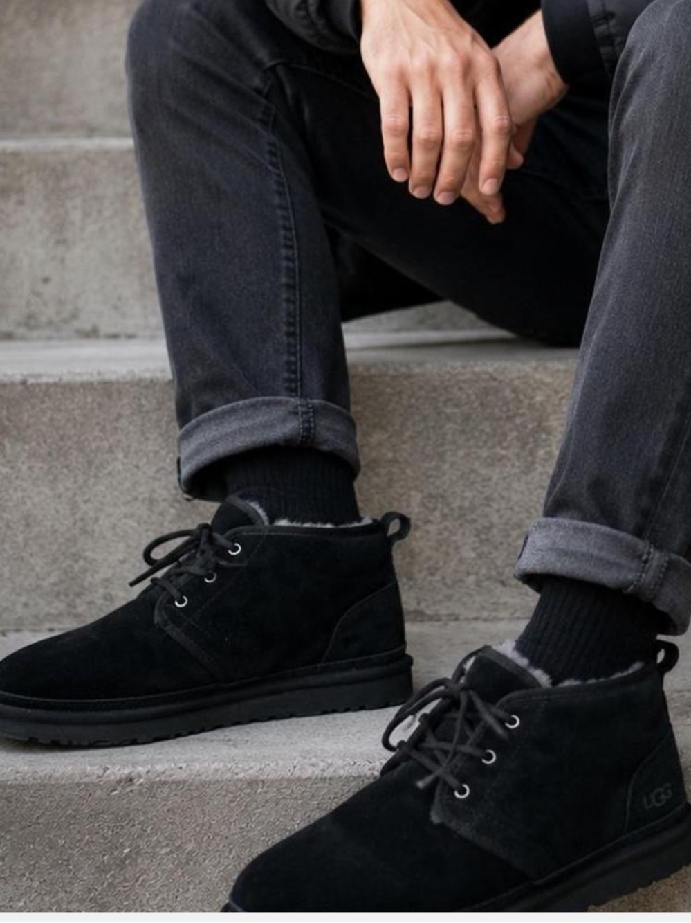 UGG Neumel men size 7 Black Winter chukka Boots